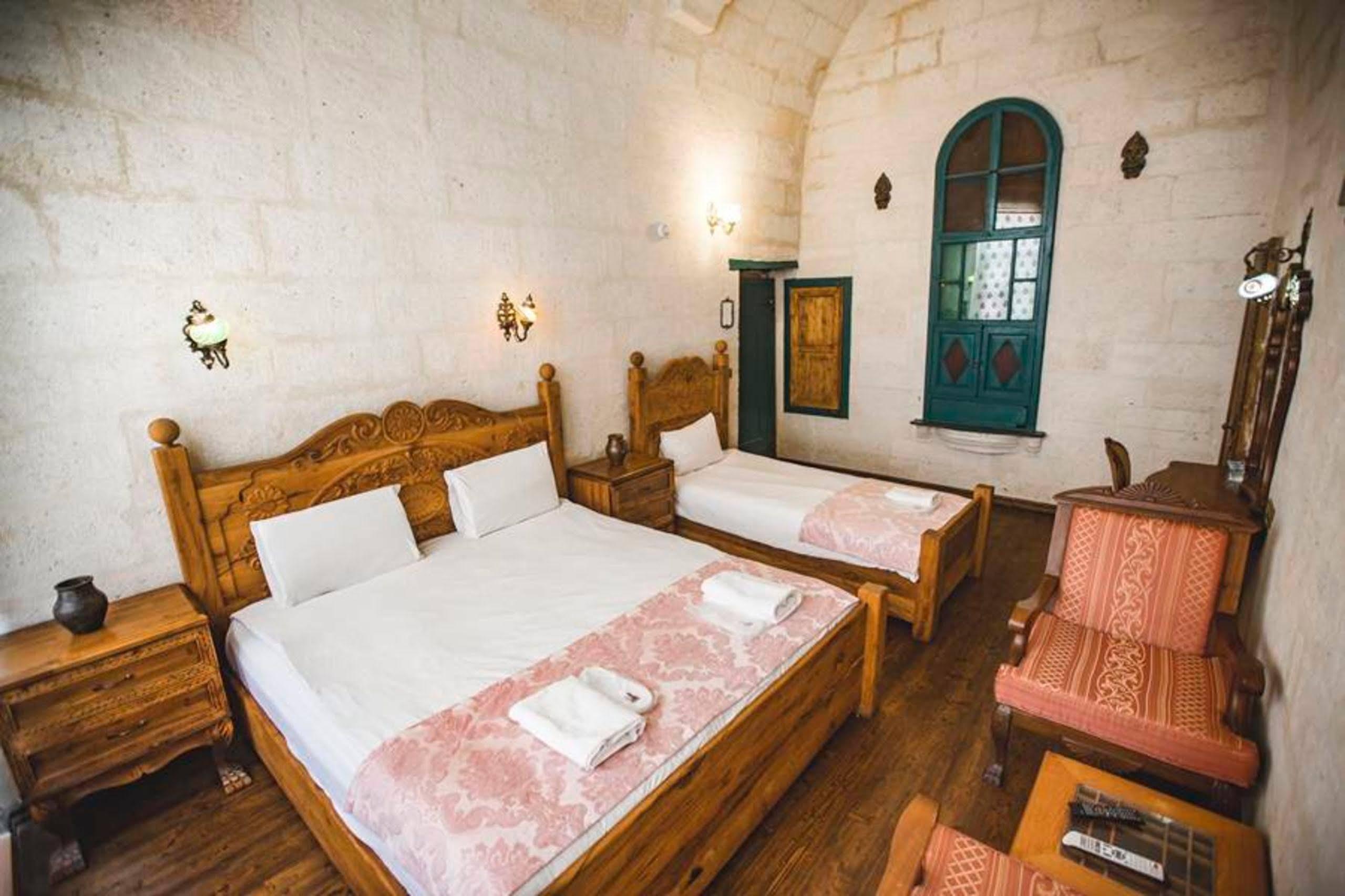 Kardesler Cave Hotel 어굽 외부 사진