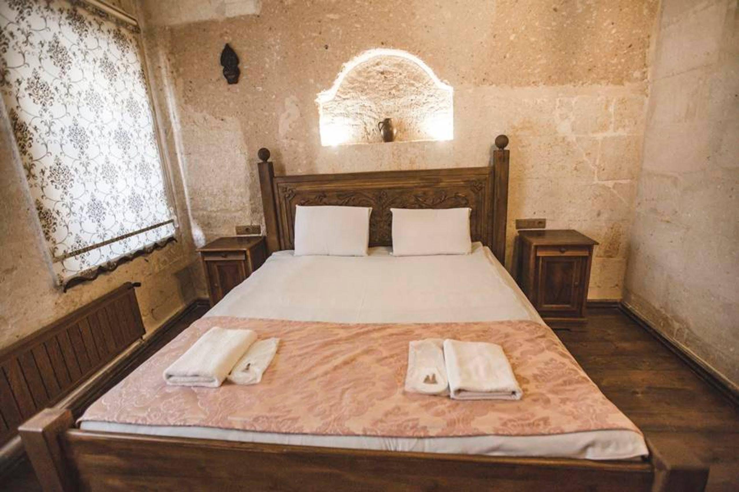Kardesler Cave Hotel 어굽 외부 사진