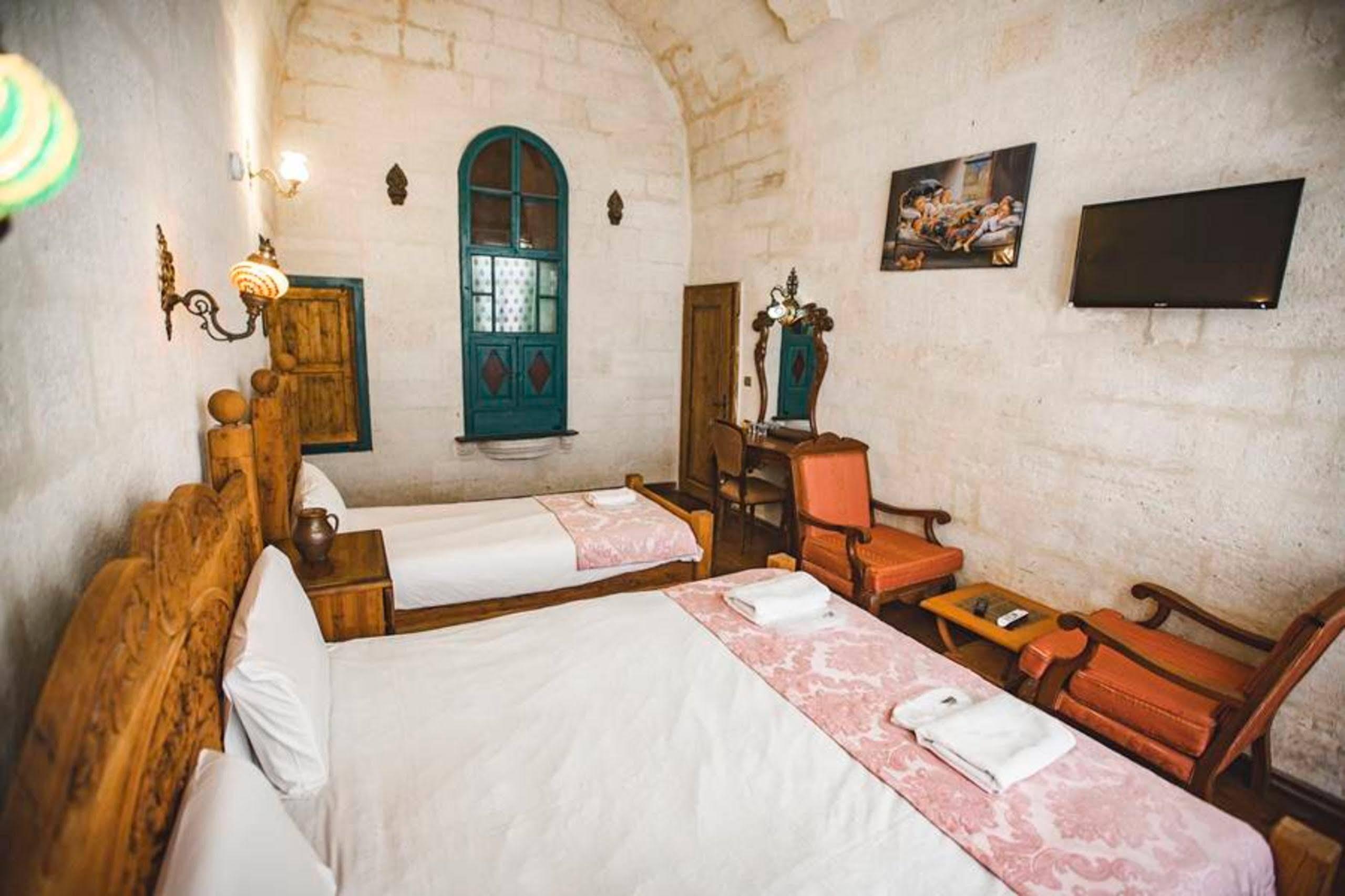 Kardesler Cave Hotel 어굽 외부 사진