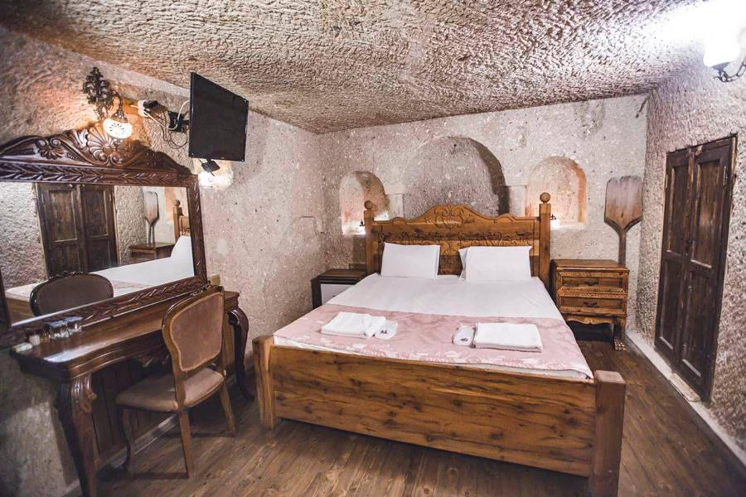 Kardesler Cave Hotel 어굽 외부 사진
